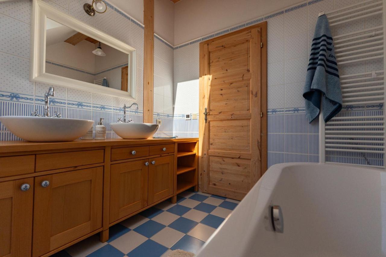 Vila Moderni Sumavska Roubenka S Vyhledem Na Boubin Vimperk Exteriér fotografie